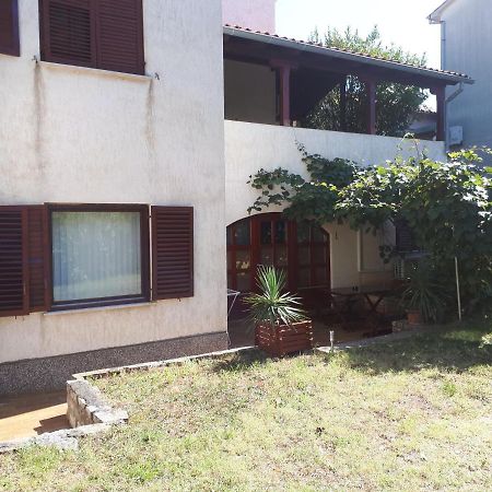 شقة Apartman Studio Victoria بولا المظهر الخارجي الصورة