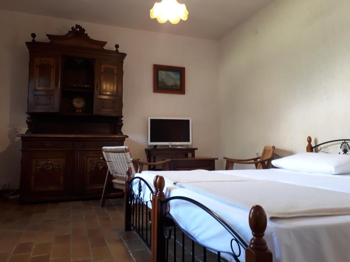 شقة Apartman Studio Victoria بولا المظهر الخارجي الصورة